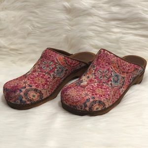 Sanita Tapestry Clogs